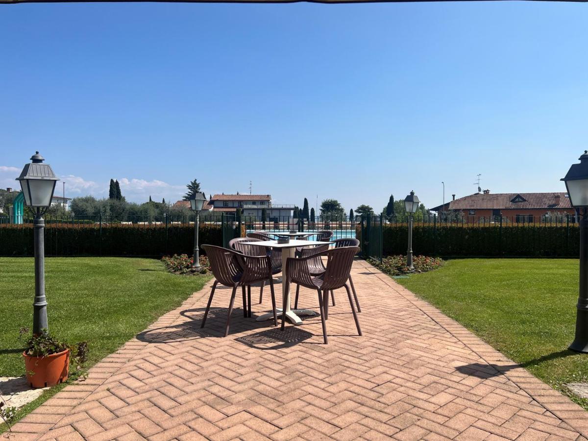 Le Terrazze Sul Lago Hotel & Residence Padenghe sul Garda Luaran gambar