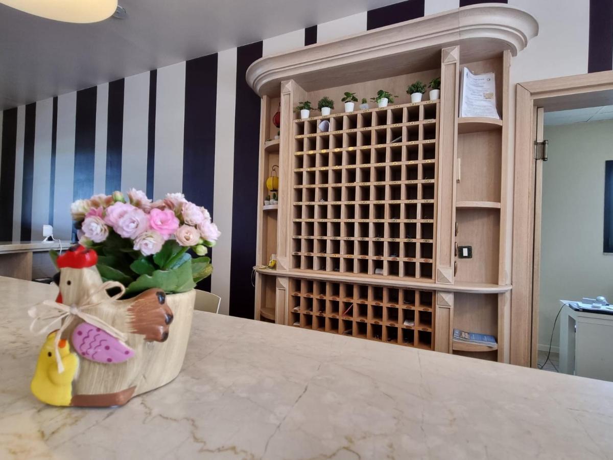 Le Terrazze Sul Lago Hotel & Residence Padenghe sul Garda Luaran gambar
