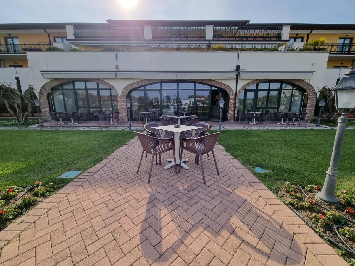 Le Terrazze Sul Lago Hotel & Residence Padenghe sul Garda Luaran gambar