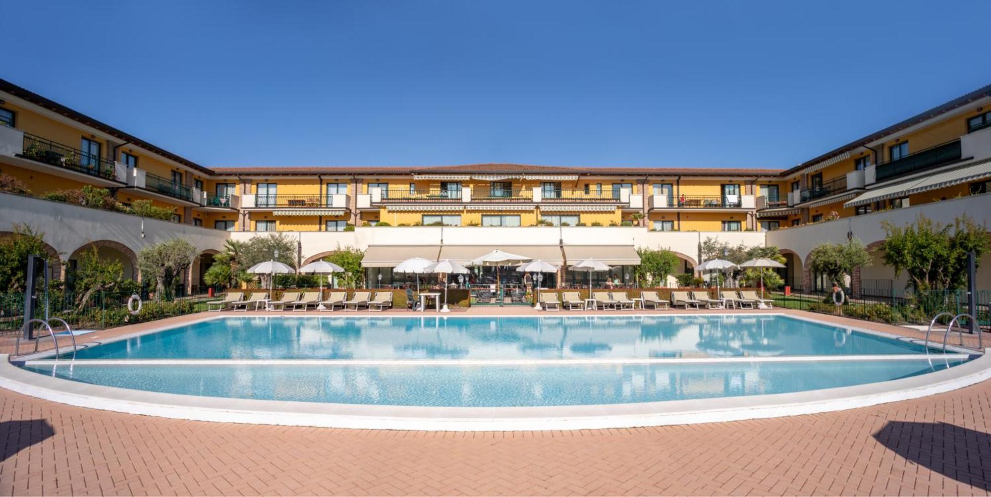 Le Terrazze Sul Lago Hotel & Residence Padenghe sul Garda Luaran gambar