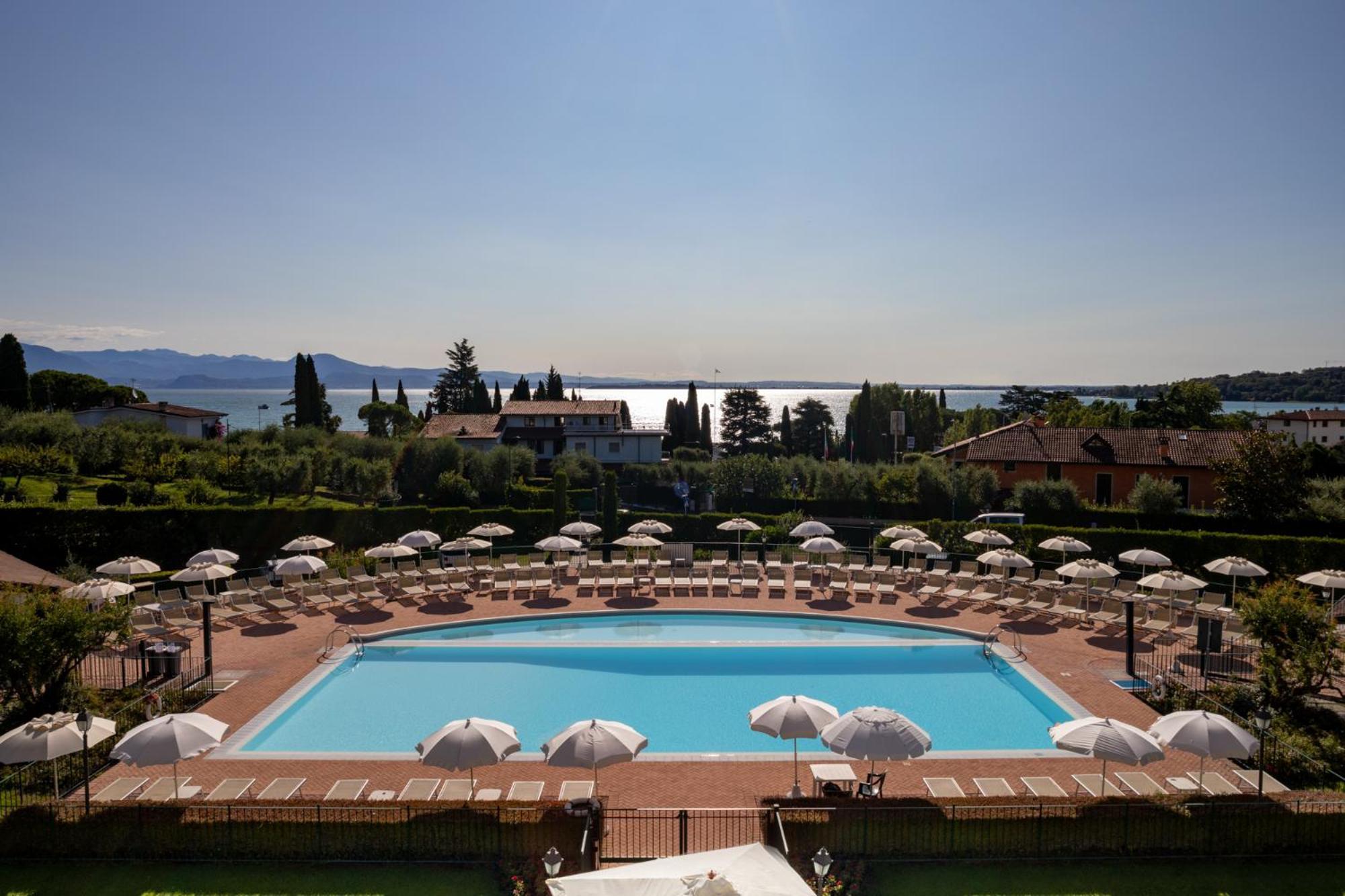 Le Terrazze Sul Lago Hotel & Residence Padenghe sul Garda Luaran gambar